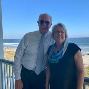 Meet your Posher, Leslie